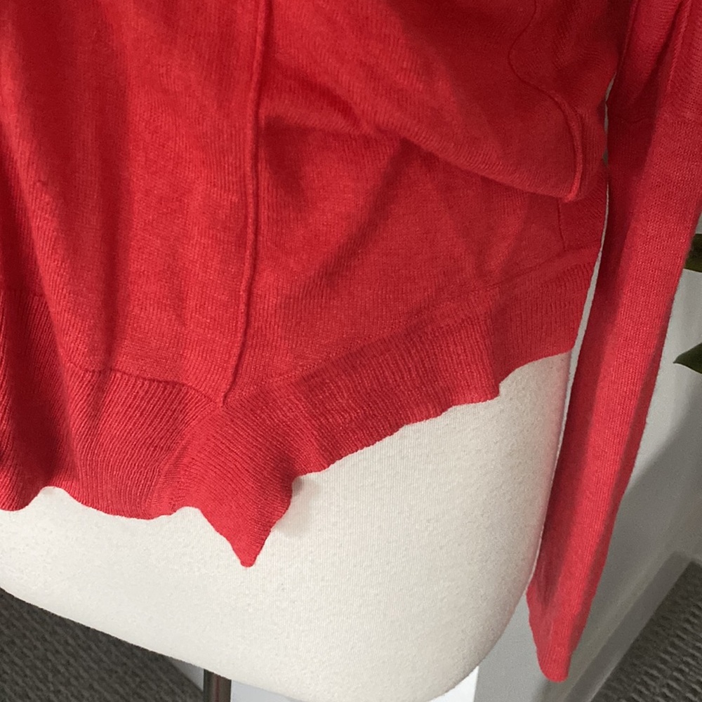 Line Sweater - Picture 2 of 4
